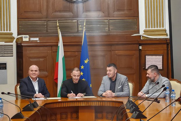 whatsapp_image_2025-12-22_at_151529_1.jpeg__623x416_q85_crop_subsampling-2_upscale